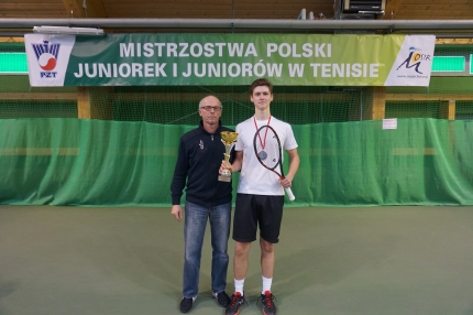 Jan Gałka wicemistrzem juniorów w singlu!
